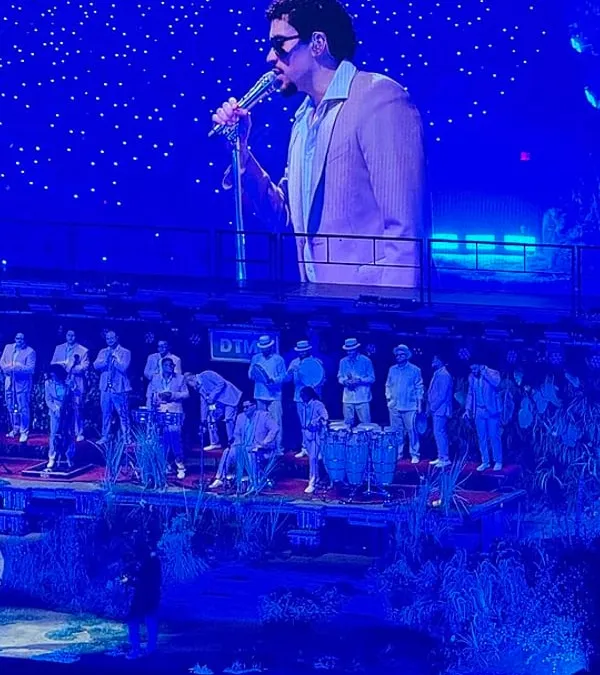 Estreno del Videoclip Oficial de 'BAILE INoLVIDABLE': Bad Bunny y 'Los Sobrinos' Rinden Tributo a la Salsa Clásica